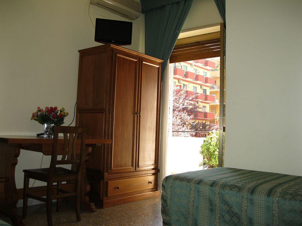 The Condottieri Rooms Roma Exterior foto